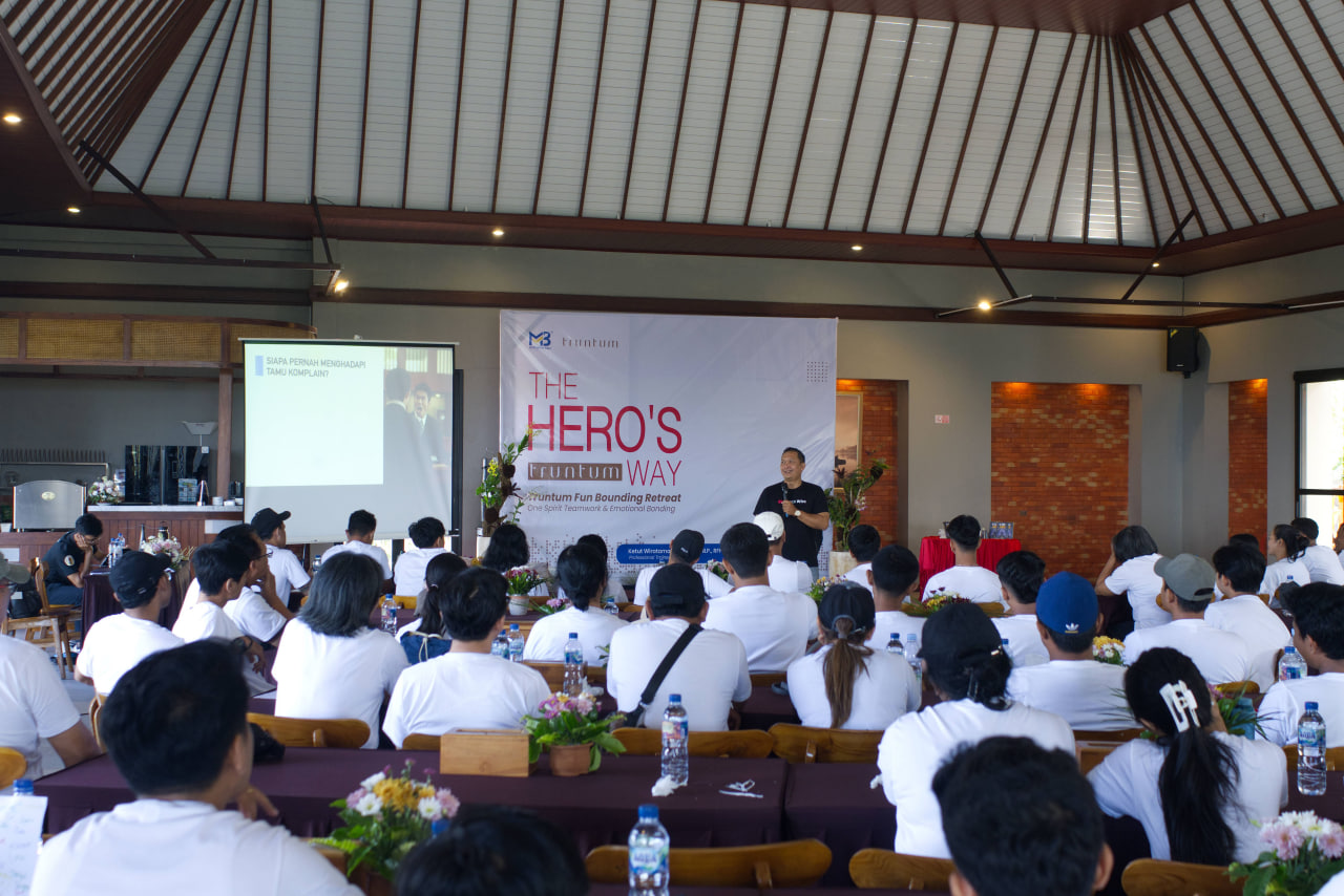 Coach Wira di acara Fun Team Building Hotel Truntum Bali